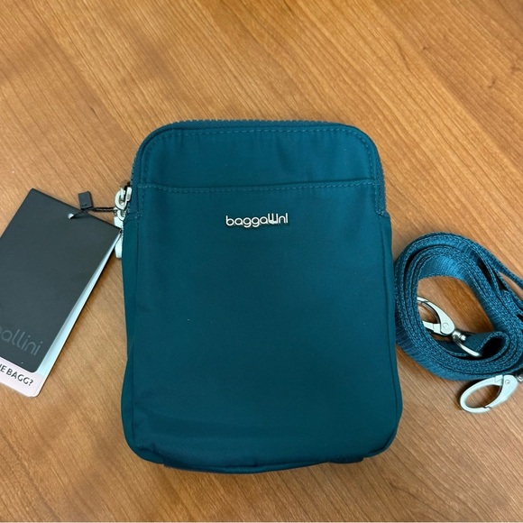Baggallini RFID  Modern Take Two Crossbody Bag - Teal NWT - Picture 1 of 9